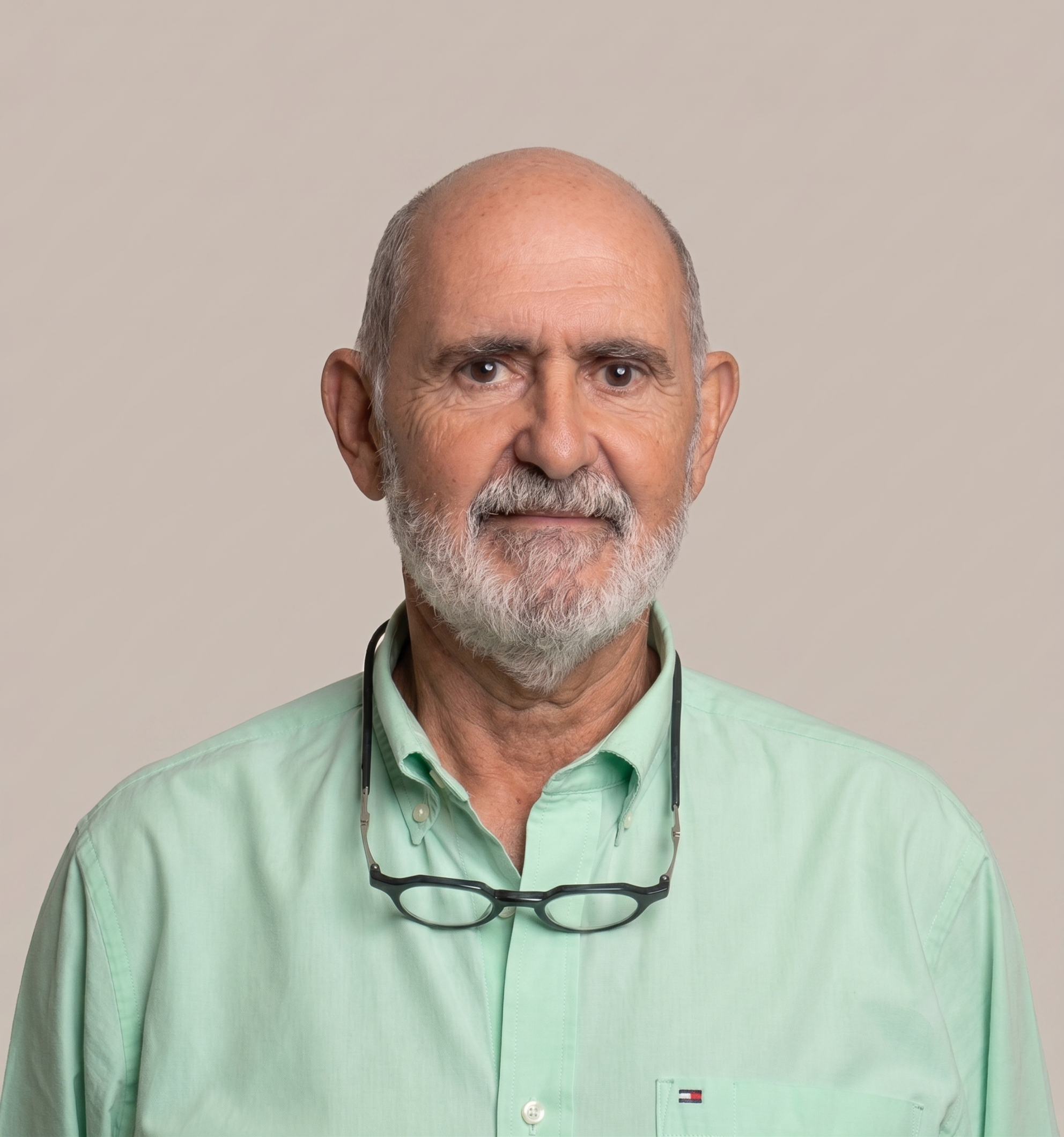 Dr. José Luis León